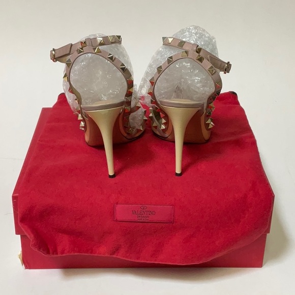 Valentino Rouckstud Double strap pointy toe off white patent leather high heels - Picture 4 of 16